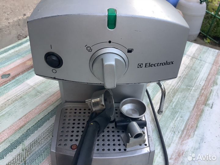 Кофеварка рожковая с капучинатором