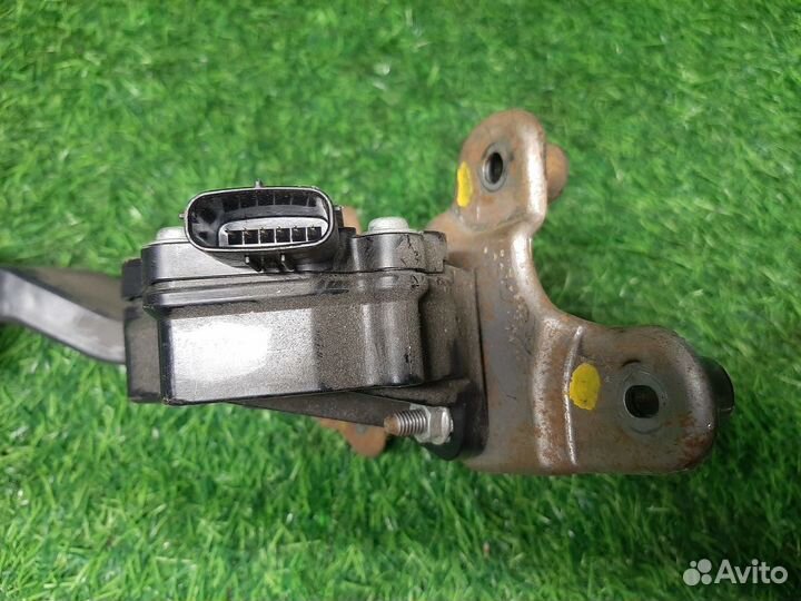 В наличии: Педаль газа на Mazda CX7