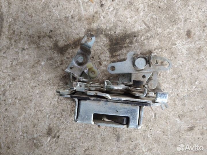 Замок двери задний правый Daewoo Nexia 1995-2016