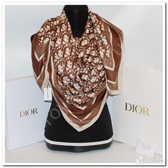 Платок женский Christian Dior 140x140 см