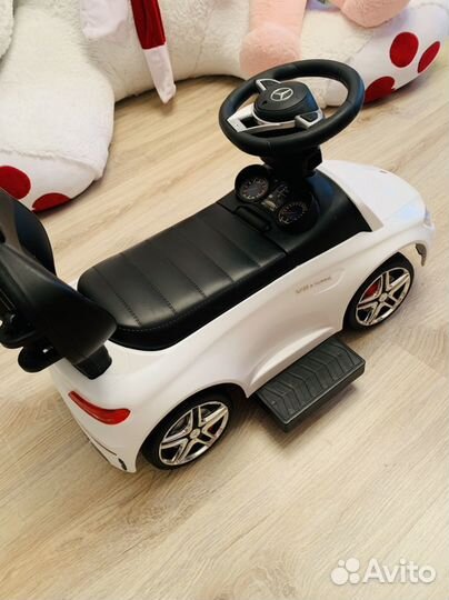 Детская машинка каталка с ручкой mercedes