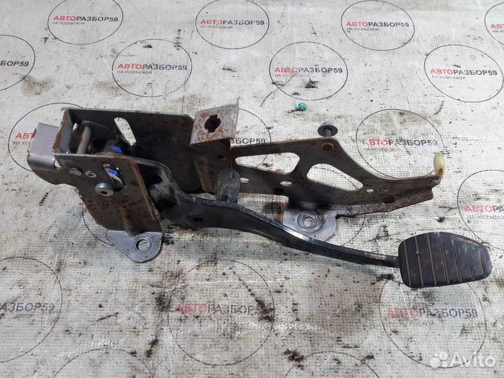 Педаль тормоза Renault Kangoo 2