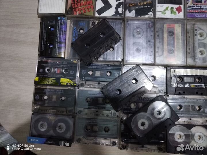 44 аудиокассеты