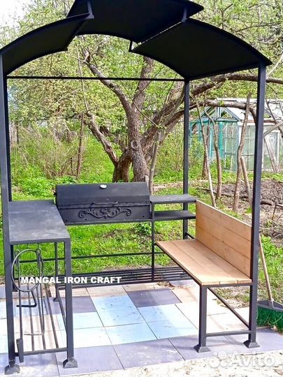 Мангал с лавочкой