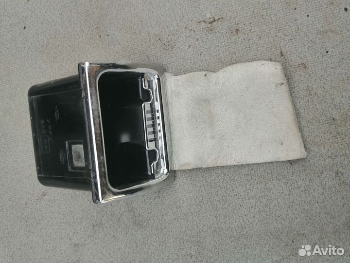 Пепельница передняя Nissan Maxima (A32) 1994-2000