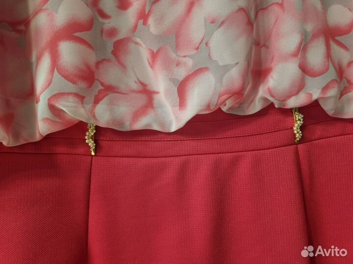 Платье нарядное женское 44