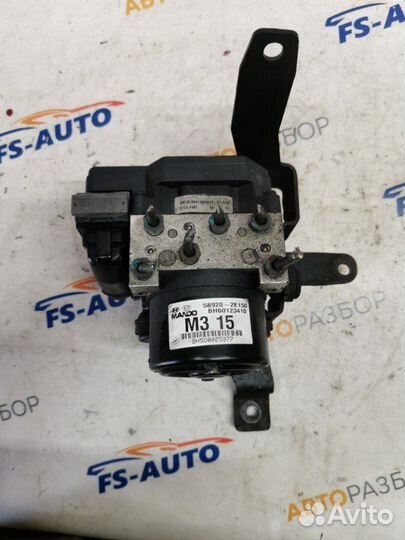 Блок ABS Hyundai Tucson JM 2.0 G4GC 2007