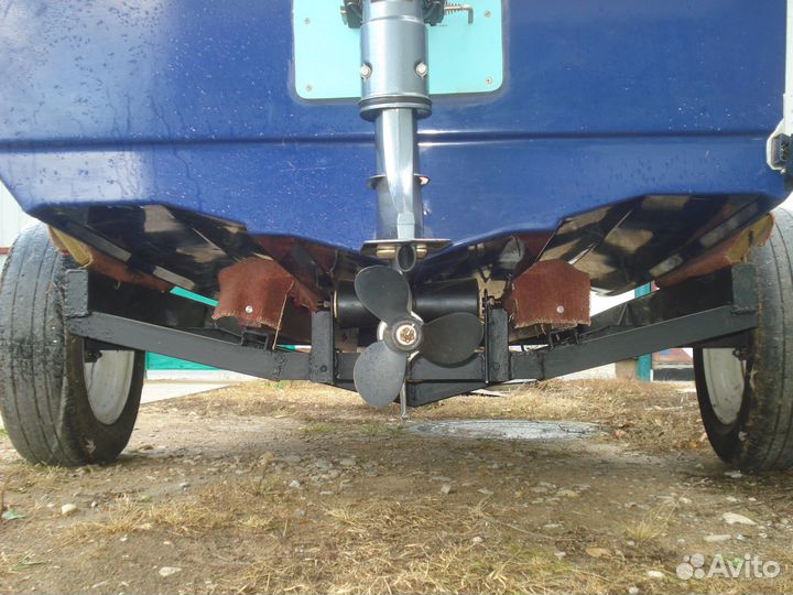 Лодка с мотором