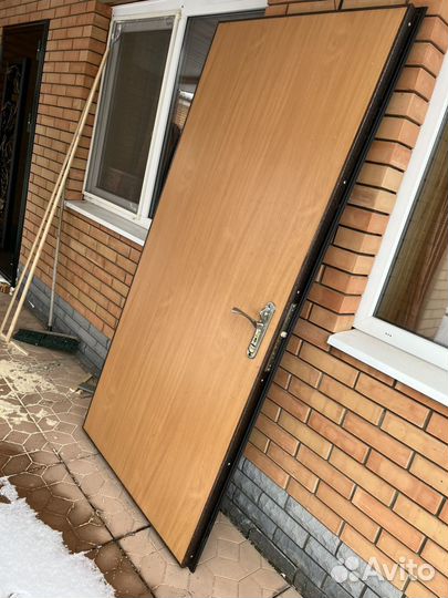 Дверь входная металлическая входная