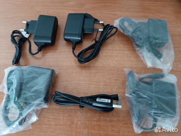 Зарядные устройства mirco/ mini + 1 кабель новый