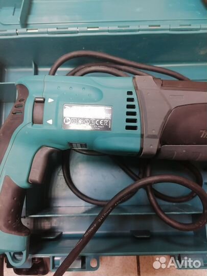 Перфоратор Makita HR 2470