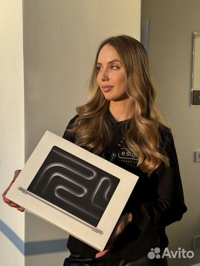 Macbook pro 14 m3 8/512 Balck