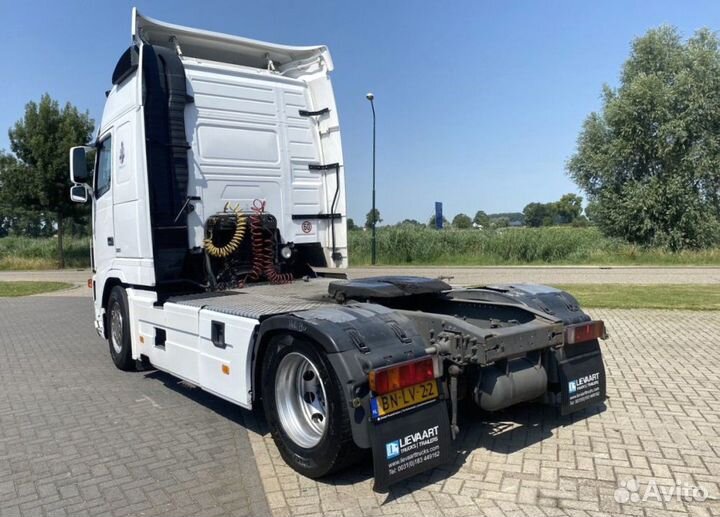 Pазбираем грузовик Volvo FH 2001-2005