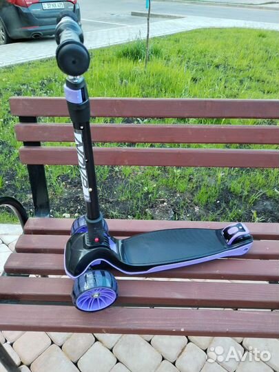 Самокат для детей новый трёхколёсный от трёх лет