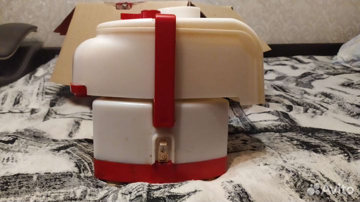 Соковыжималка шнековая