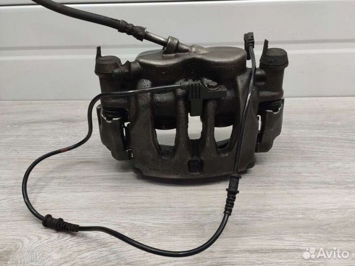 Суппорт Mercedes Vito W639