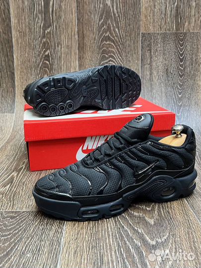 Кроссовки мужские nike air max tn plus