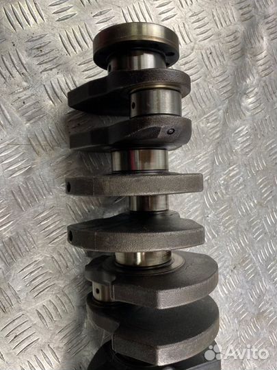 Коленвал Audi 100 C3 1.9