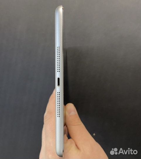 iPad mini третьего поколения на 16GB с sim