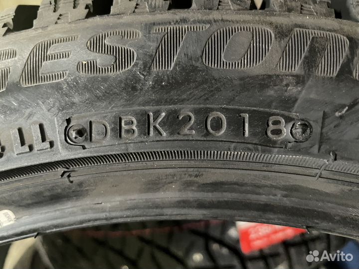Bridgestone Blizzak Spike-02 235/40 R18 91T
