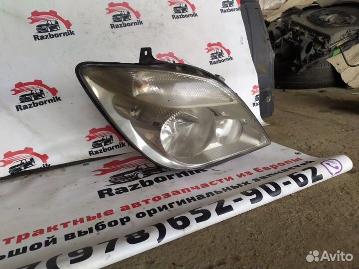 Фара галогеновая правая Mercedes Sprinter W906
