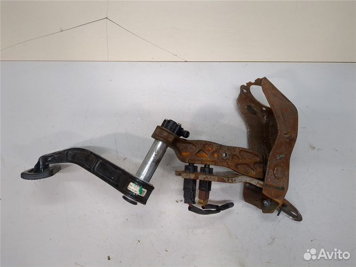 Педаль тормоза Nissan Armada, 2006