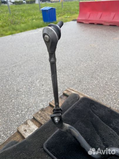 Стойка правая стабилизатора Mercedes W212 AMG E63