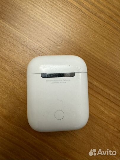 Беспроводные наушники apple airpods 1