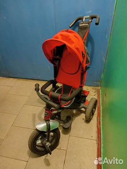 Детский велосипед с ручкой