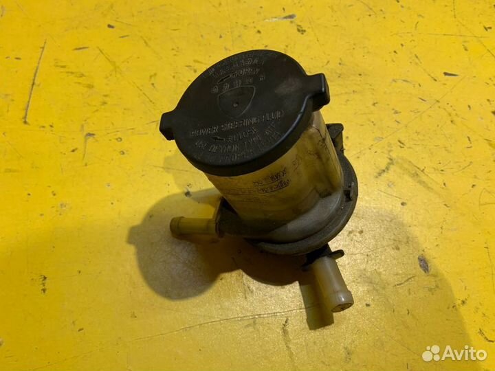 Бачок гур Geely Vision