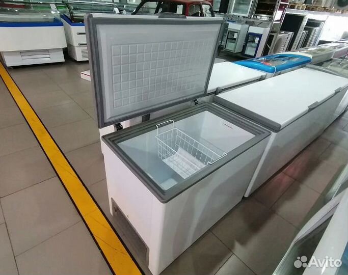 Морозильный ларь с глухой крышкой