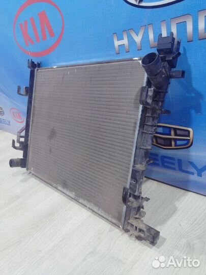 Радиатор охлаждения двигателя основной Renault log