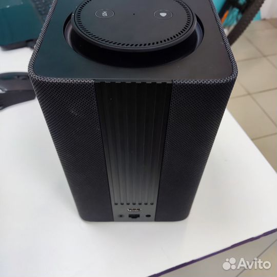 Яндекс станция макс