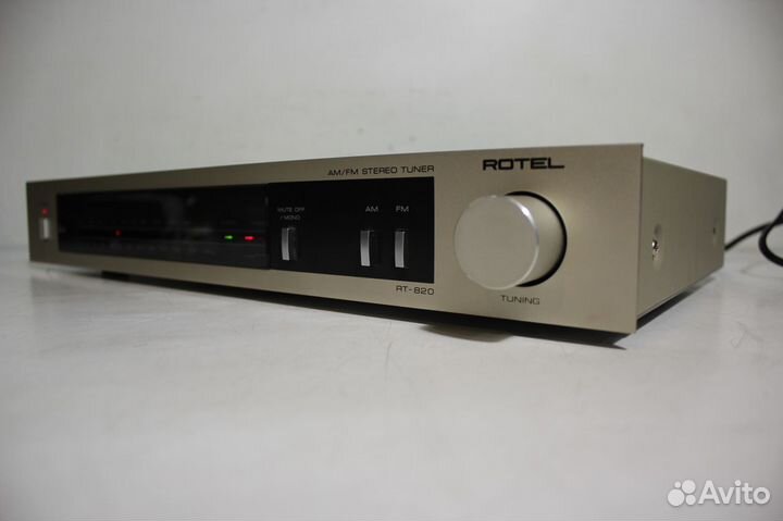 Rotel RT-820 Стерео Тюнер