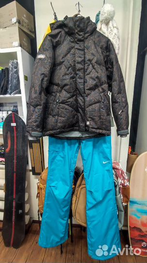Сноубордичнский костюм пуховик куртка и штаны