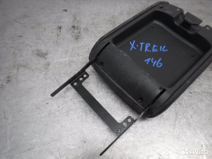 Подлокотник Nissan X-Trail T31 MR20 2008