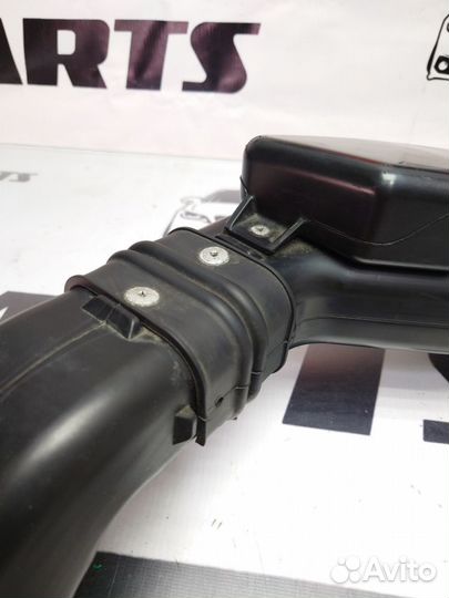 Воздухозаборник Mitsubishi Outlander II (2005—2009