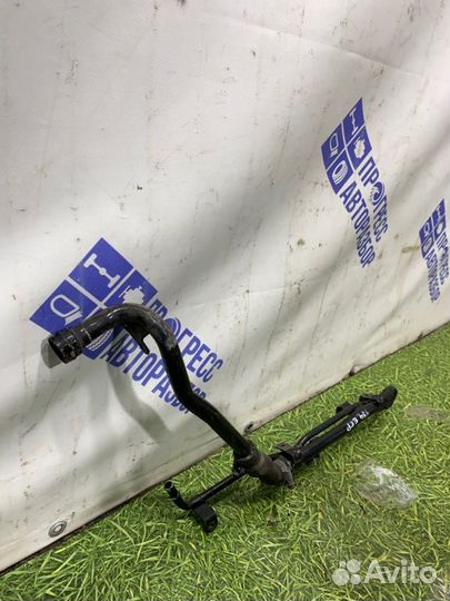 Патрубок (трубка) картерных газов Skoda Superb