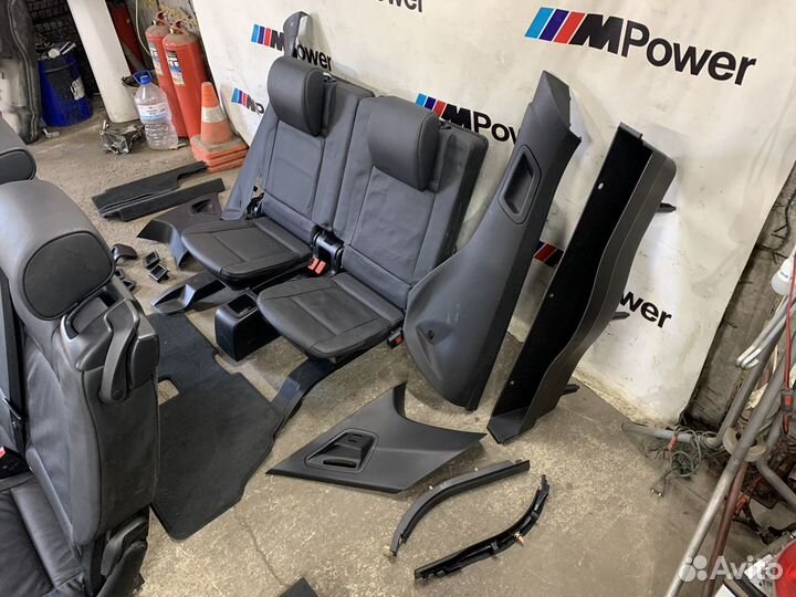 Третий ряд сидений BMW E70