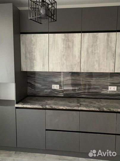 Кухня под заказ с антресолями