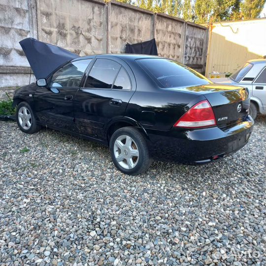 Задняя правая дверь Nissan Almeria classic