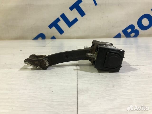 Ограничитель двери зад прав LADA vesta 1.6 мт седа