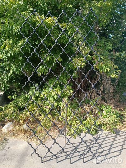 Старинная кованная решетка 18 века