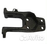 Вилка буксирная камаз 53205 правая с пружиной