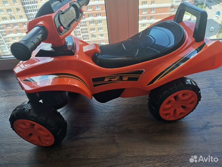 Детская машинка каталка