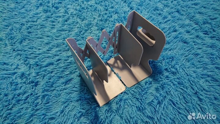 Подставка для книг и бумаг с отсеком для ручек