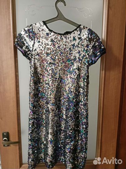 Лот нарядных платьев для девочки