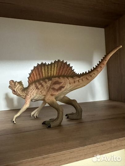 Динозавры игрушки