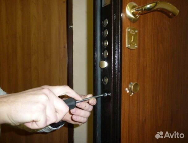 Вскрытие замков квартир дверей замена личинки