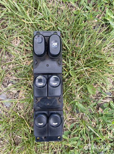 Блок управления стеклоподъемниками